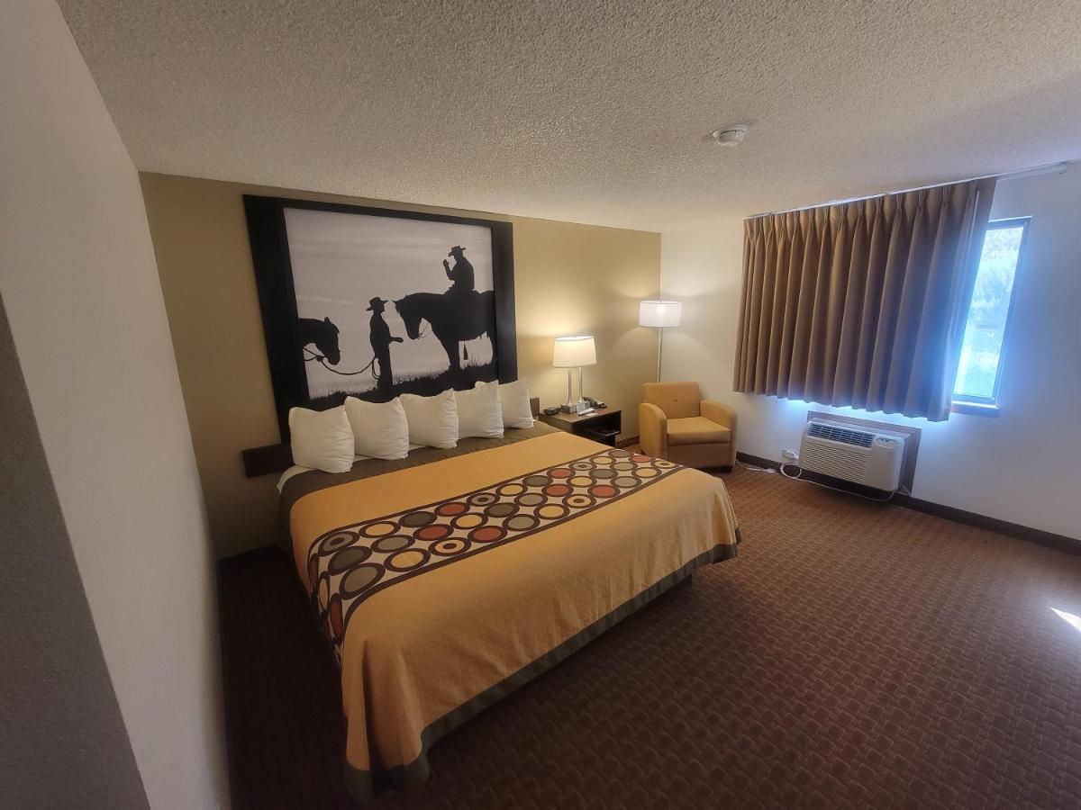 Super 8 By Wyndham Cody Otel Dış mekan fotoğraf
