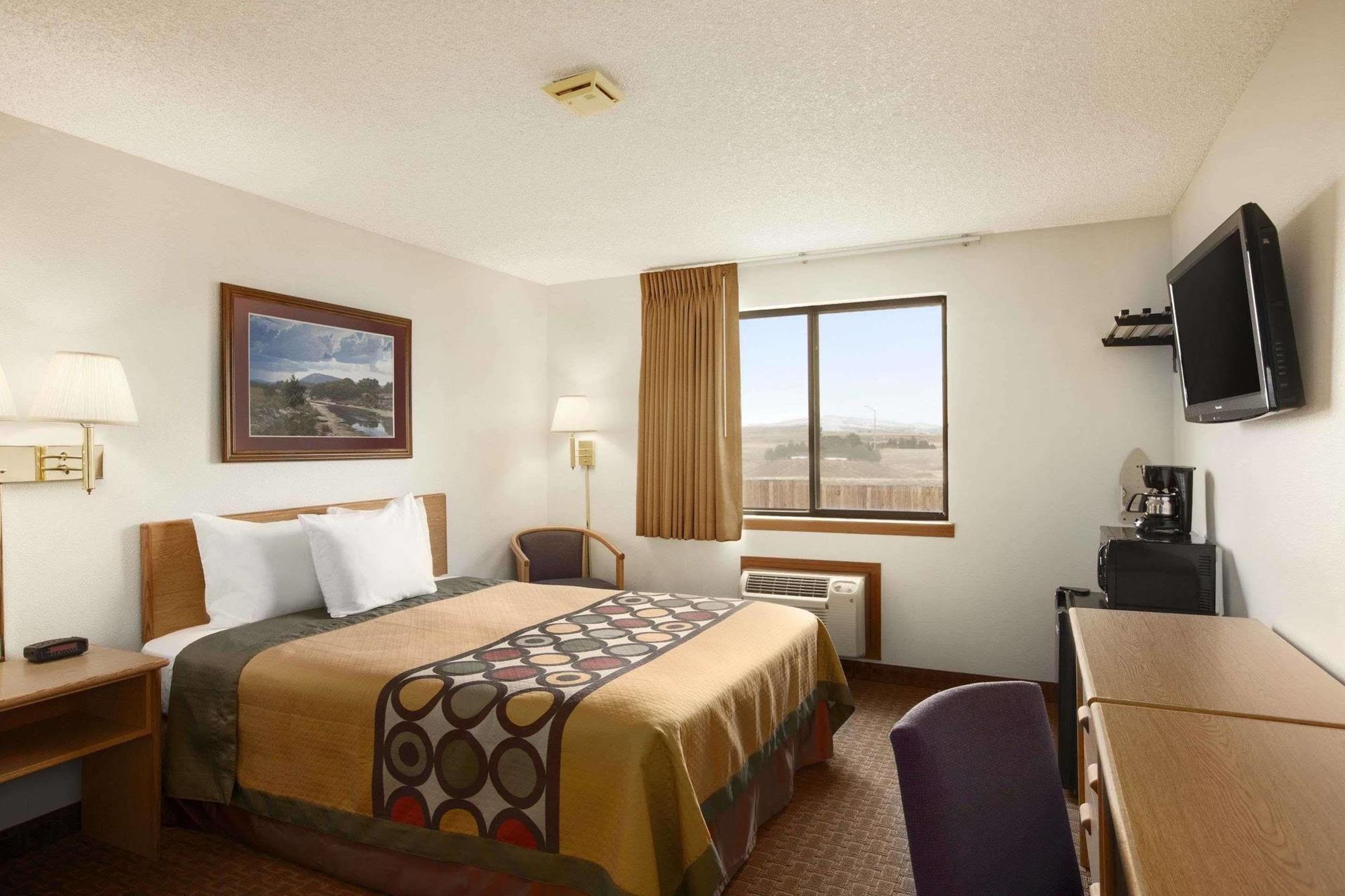 Super 8 By Wyndham Cody Otel Dış mekan fotoğraf