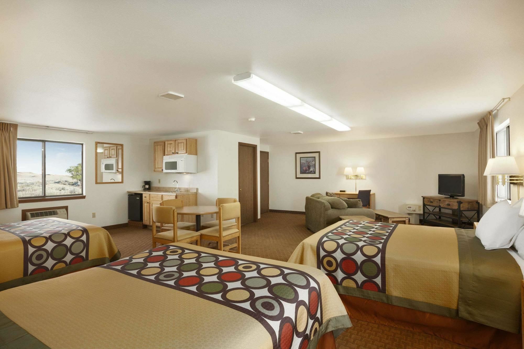 Super 8 By Wyndham Cody Otel Dış mekan fotoğraf